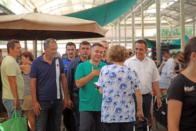 Alanya belediyesi 5 bin kişilik aşure dağıttı
