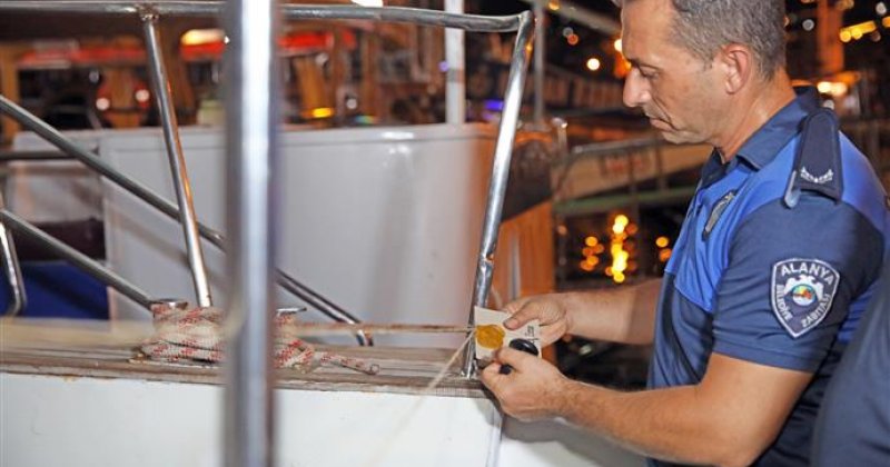 Alanya belediyesi o tekneleri mühürledi