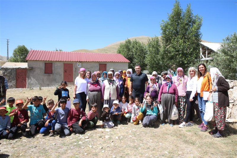 Başkan yücel’den 23 batı yaylasına hizmet yağmuru başkan yücel: dün buradaydık, bugün buradayız, yarın da burada olacağız