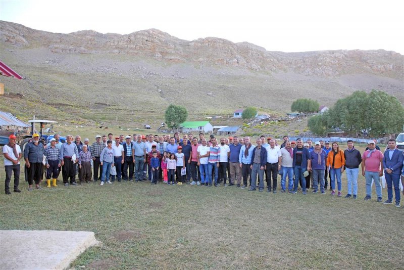 Başkan yücel’den 23 batı yaylasına hizmet yağmuru başkan yücel: dün buradaydık, bugün buradayız, yarın da burada olacağız