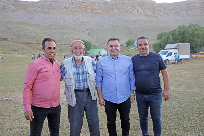 Başkan yücel’den 23 batı yaylasına hizmet yağmuru başkan yücel: dün buradaydık, bugün buradayız, yarın da burada olacağız