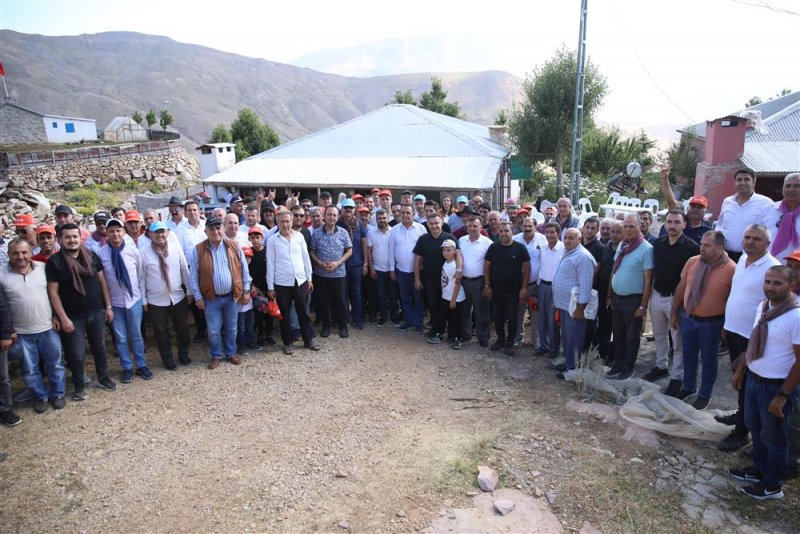 Başkan yücel’den 23 batı yaylasına hizmet yağmuru başkan yücel: dün buradaydık, bugün buradayız, yarın da burada olacağız