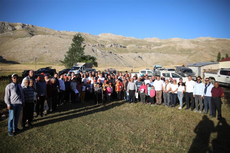 Başkan yücel’den 23 batı yaylasına hizmet yağmuru başkan yücel: dün buradaydık, bugün buradayız, yarın da burada olacağız