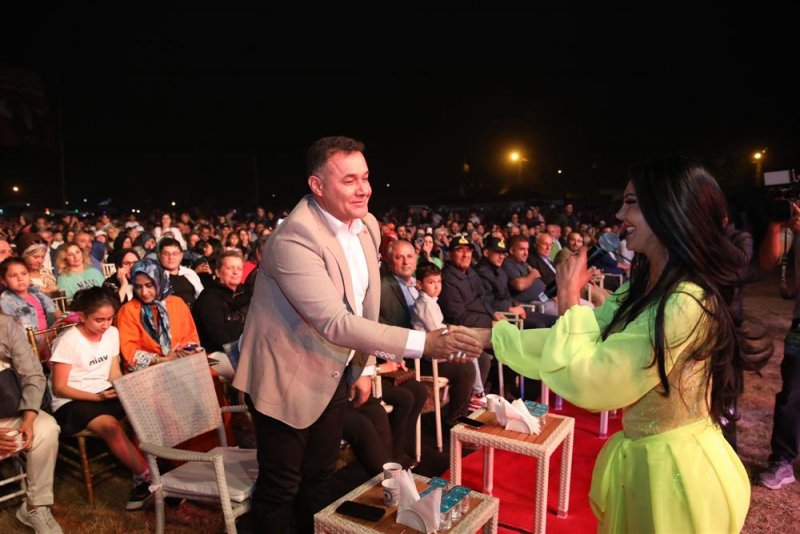 Gökbel coşkusu iki muhteşem konser ile başladı gökbel’de rekor! 70 bin kişilik büyük şölen
