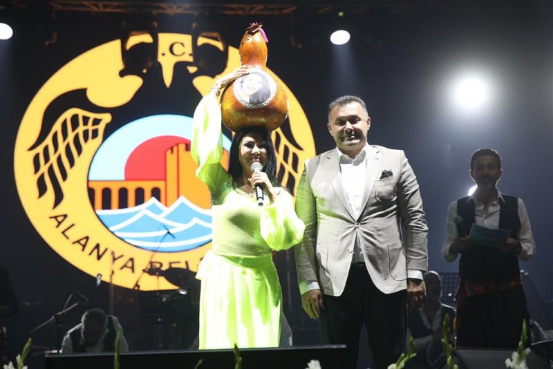 Gökbel coşkusu iki muhteşem konser ile başladı gökbel’de rekor! 70 bin kişilik büyük şölen
