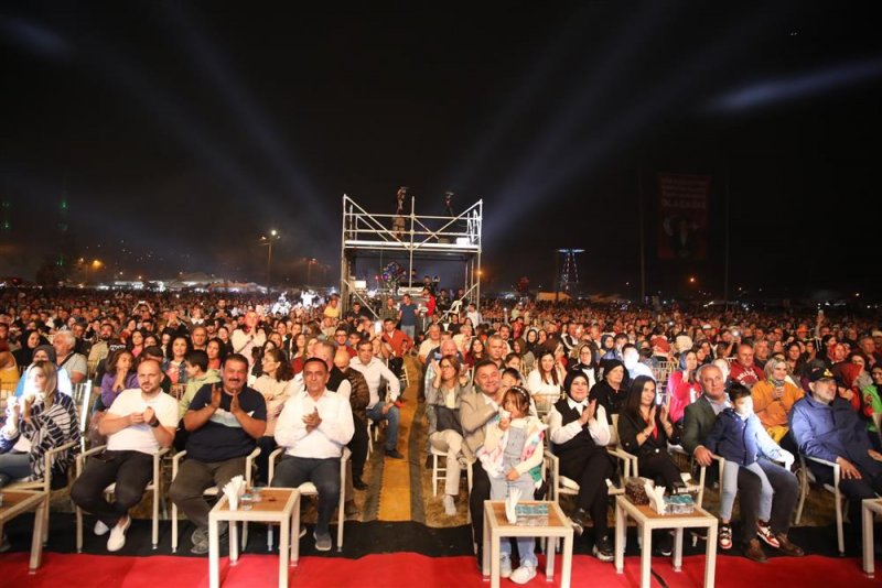 Gökbel coşkusu iki muhteşem konser ile başladı gökbel’de rekor! 70 bin kişilik büyük şölen