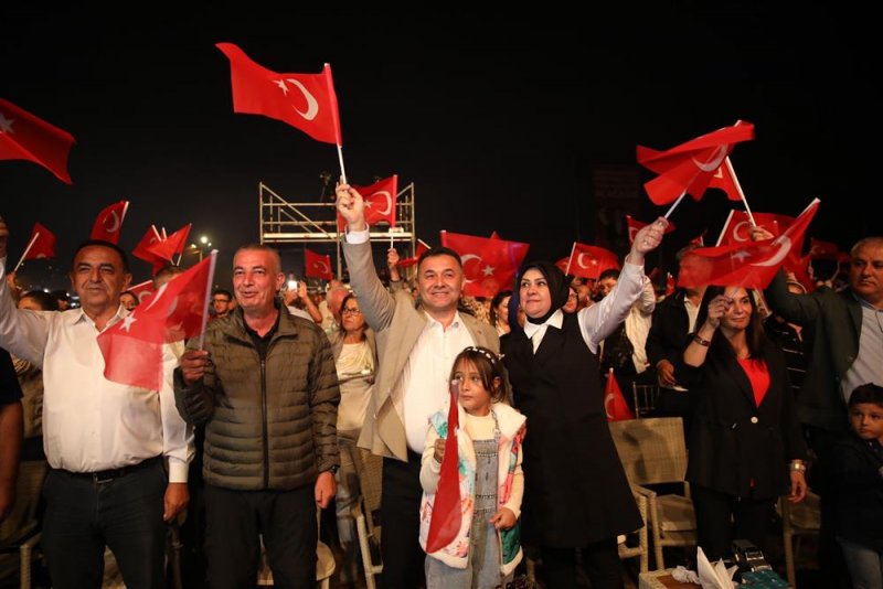 Gökbel coşkusu iki muhteşem konser ile başladı gökbel’de rekor! 70 bin kişilik büyük şölen