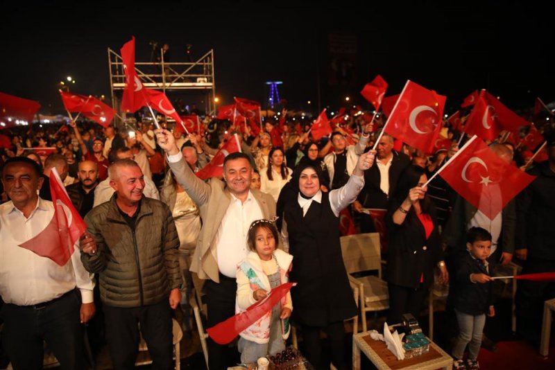Gökbel coşkusu iki muhteşem konser ile başladı gökbel’de rekor! 70 bin kişilik büyük şölen