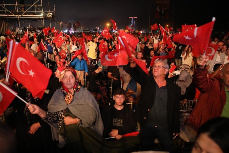 Gökbel coşkusu iki muhteşem konser ile başladı gökbel’de rekor! 70 bin kişilik büyük şölen