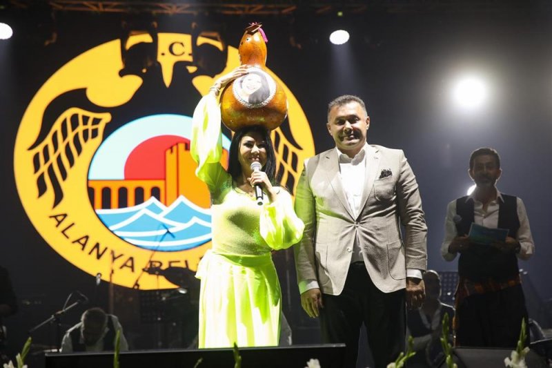 Gökbel coşkusu iki muhteşem konser ile başladı gökbel’de rekor! 70 bin kişilik büyük şölen