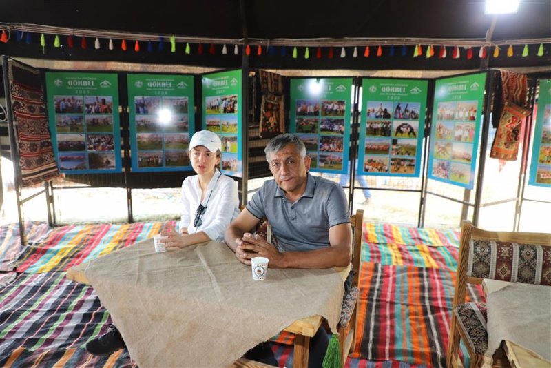 Gökbel’de kurulan yörük çadırı ziyaretçi akınına uğradı
