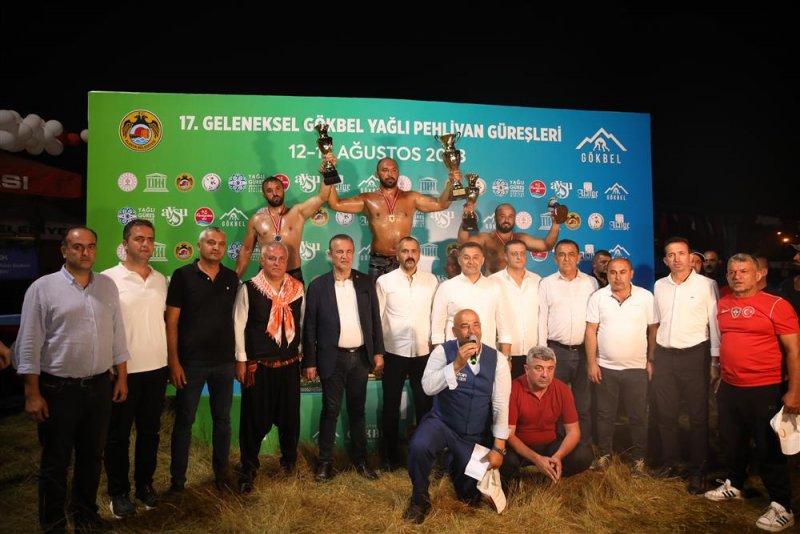 Gökbel’in başpehlivanı ali gürbüz oldu