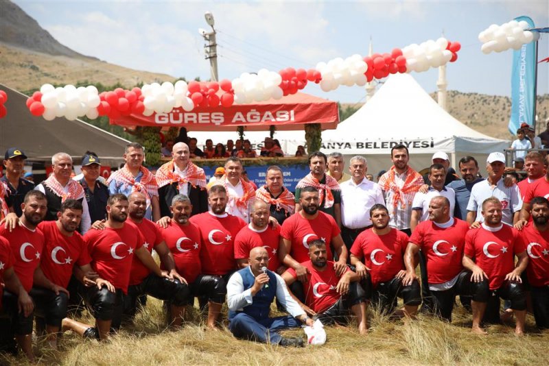 Gökbel’in başpehlivanı ali gürbüz oldu
