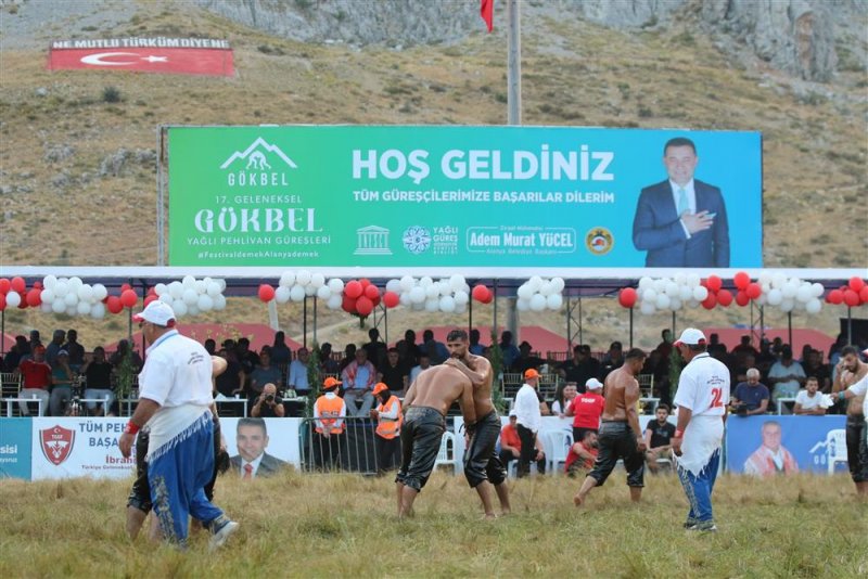 Gökbel’in başpehlivanı ali gürbüz oldu