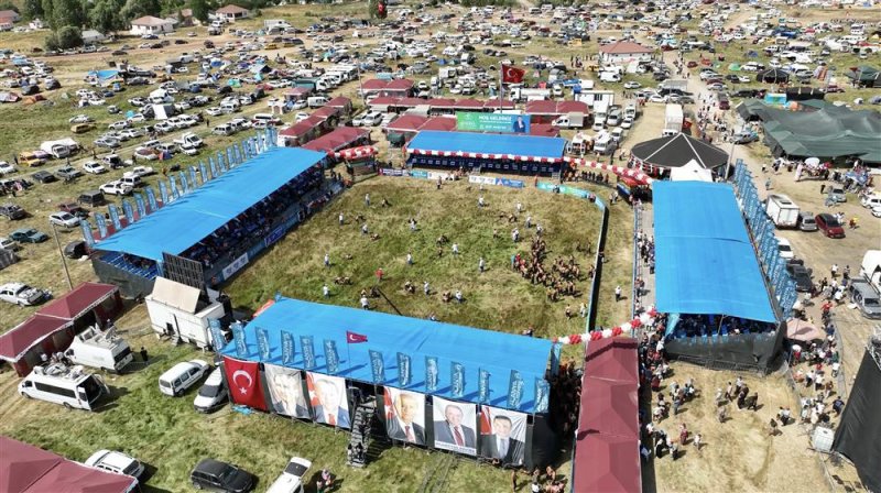Gökbel’in başpehlivanı ali gürbüz oldu
