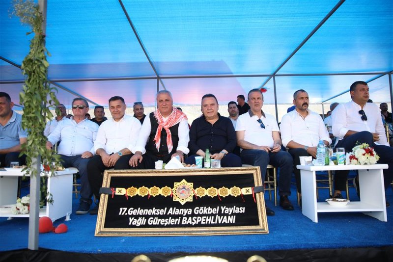 Gökbel’in başpehlivanı ali gürbüz oldu