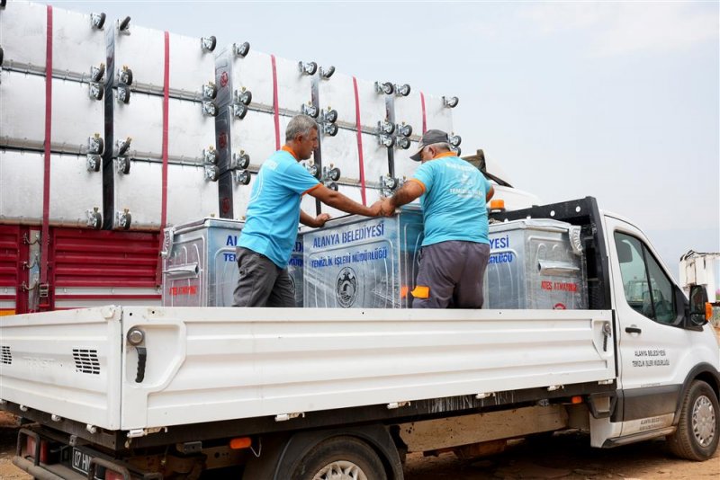 Hız kesmeyen yatırımlara bir yenisi daha 2 bin 150 adet yeni çöp konteyneri