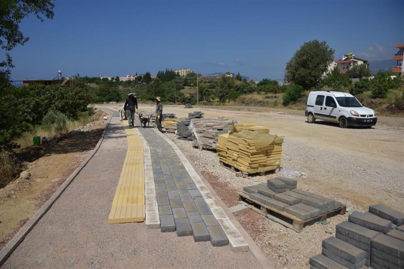 Kestel yeni üniversite yolu’nda kaldırım çalışması başlatıldı
