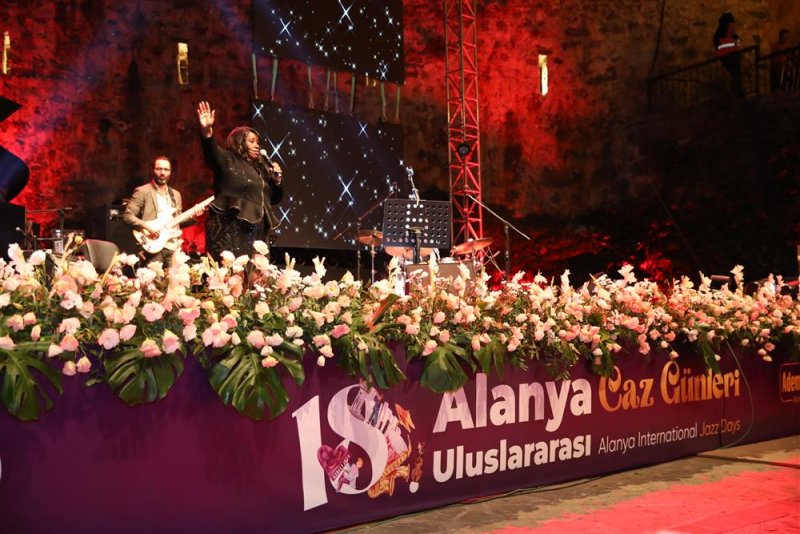 18. alanya uluslararası caz günleri 3. gününde de muhteşem bir müzik ziyafeti sundu