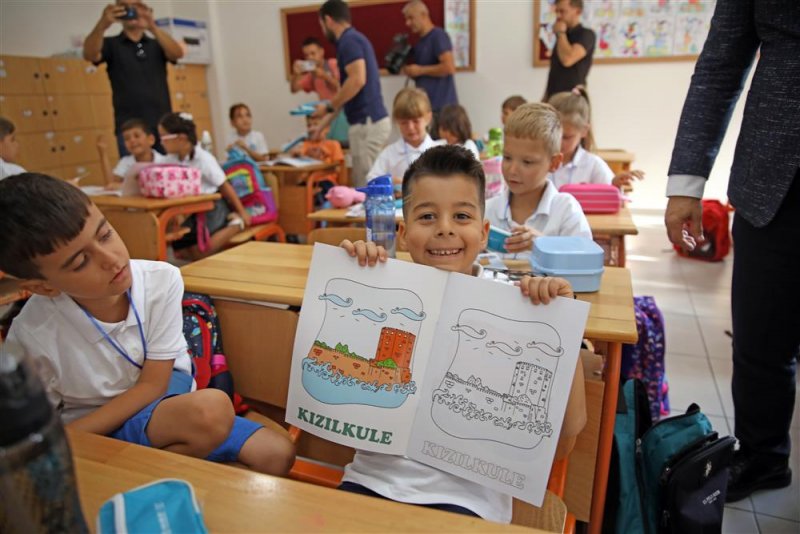 2023-2024 eğitim öğretim döneminin ilk ders zili çaldı