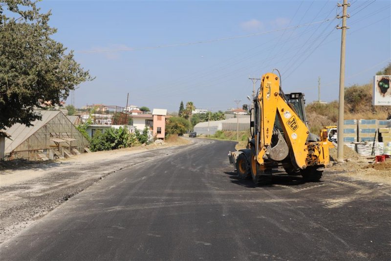 Alanya belediyesi’nden batı bölgesine büyük asfalt hamlesi - 3 kilometrelik konaklı toslak güzelbağ yolu asfaltlanıyor