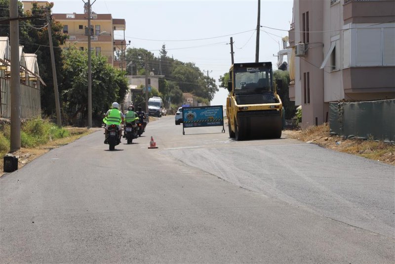Alanya belediyesi’nden batı bölgesine büyük asfalt hamlesi - 3 kilometrelik konaklı toslak güzelbağ yolu asfaltlanıyor