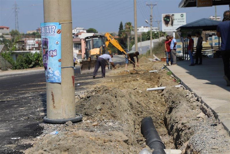 Alanya belediyesi’nden batı bölgesine büyük asfalt hamlesi - 3 kilometrelik konaklı toslak güzelbağ yolu asfaltlanıyor