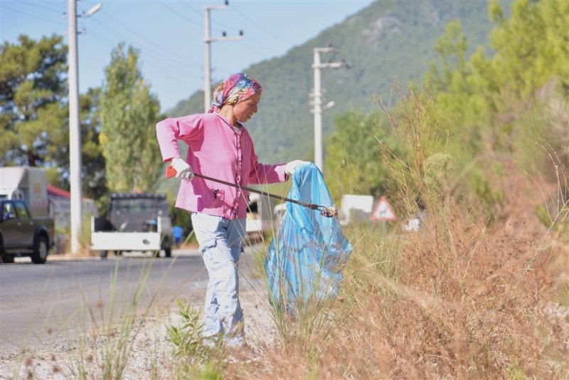 Alanya belediyesi’nden dünya temizlik günü’nde anlamlı etkinlik