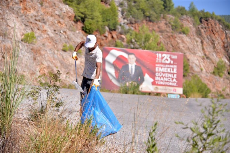 Alanya belediyesi’nden dünya temizlik günü’nde anlamlı etkinlik