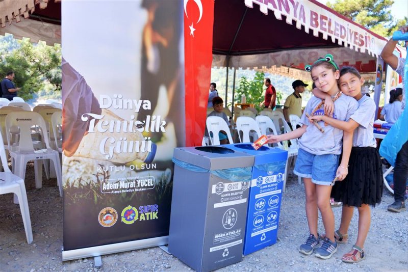 Alanya belediyesi’nden dünya temizlik günü’nde anlamlı etkinlik