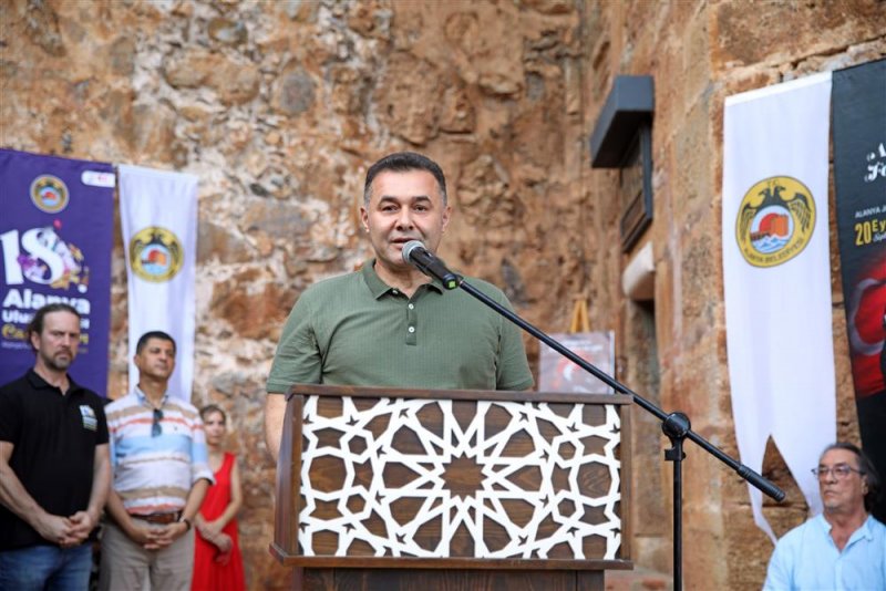 Alanya caz fotoğrafları sergisi kapılarını açtı