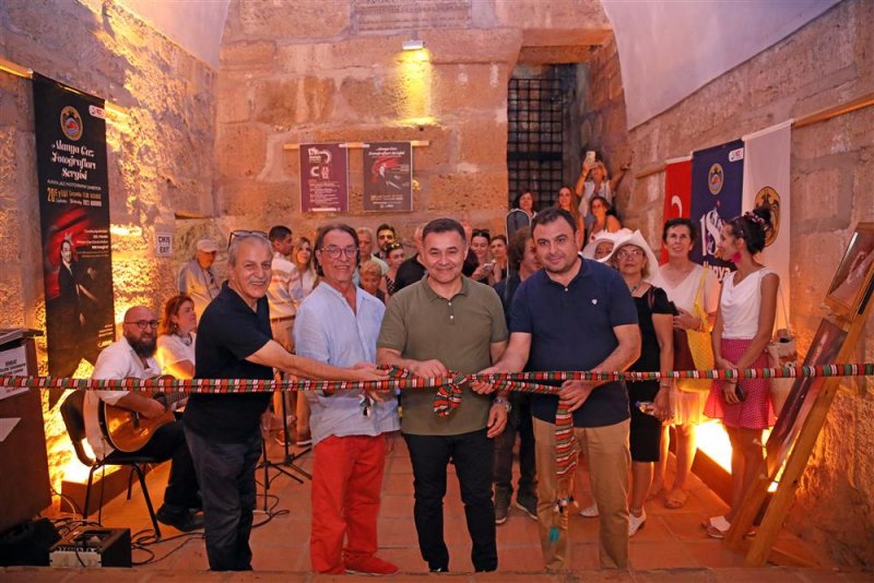 Alanya caz fotoğrafları sergisi kapılarını açtı