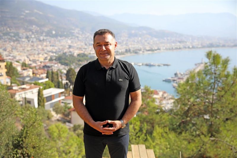 Alanya kalesi yayalaştırma projesi’nin son etabında çalışmalar sürüyor - başkan yücel: “teleferik ile kaleye çıkan ziyaretçiler kesintisiz muhteşem bir parkurla kızılkule’ye ulaşabilecek”