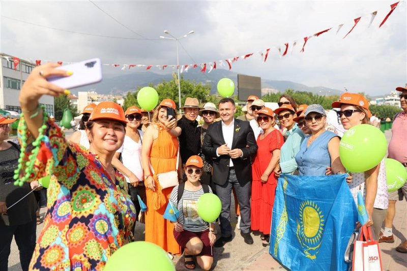 Avokado ve mango temalı tropikal meyve festivali için hazırlıklar sürüyor
