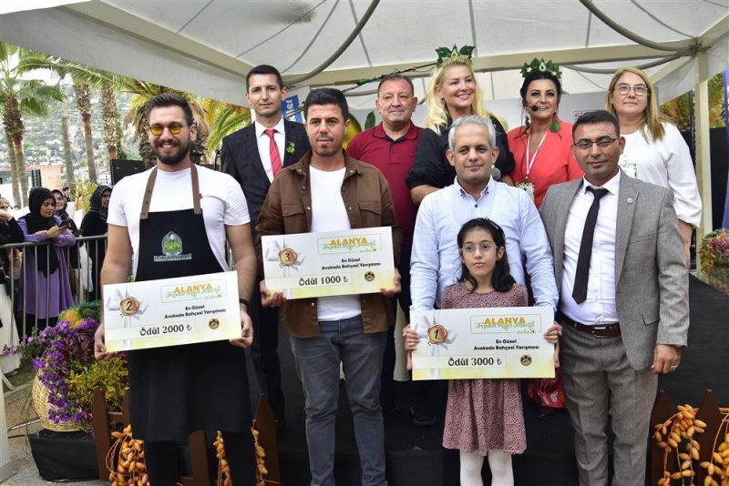 Avokado ve mango temalı tropikal meyve festivali için hazırlıklar sürüyor