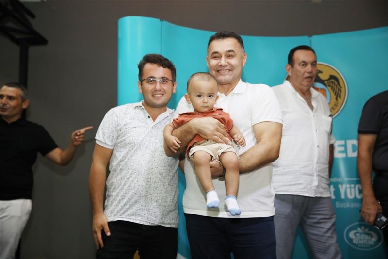 Başkan yücel’den emekli personellere veda yemeği - başkan yücel: ben sizden razıyım allah’ta sizden razı olsun