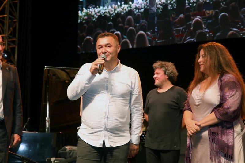 Başkan yücel’den yaz konserine davet -  mahmutlar mahallesi’nde hakan altun sahne alacak