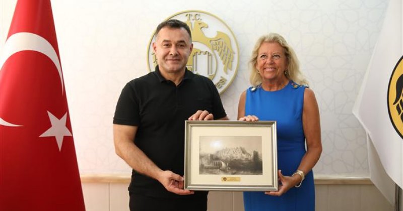 Başkan yücel ispanya marbella belediye başkanı munoz’u ağırladı