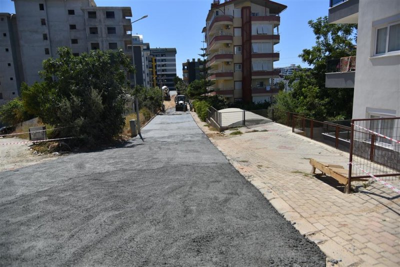 Beton yol çalışması avsallar mahallesi’nde devam ediyor