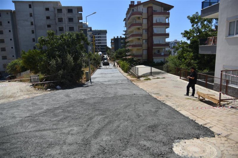 Beton yol çalışması avsallar mahallesi’nde devam ediyor