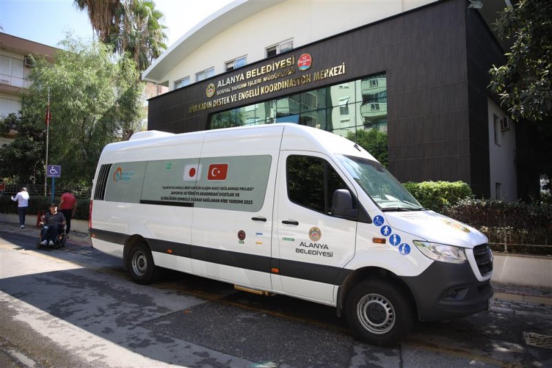 Japonya ile yapılan hibe programı ile alanya belediyesi’ne 2 engelli aracı kazandırıldı başkan yücel: hibe yolu ile belediyemiz kazandırdığımız araçlar engelli vatandaşlarımıza hayırlı olsun