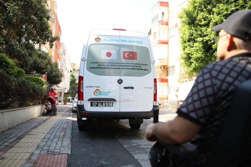 Japonya ile yapılan hibe programı ile alanya belediyesi’ne 2 engelli aracı kazandırıldı başkan yücel: hibe yolu ile belediyemiz kazandırdığımız araçlar engelli vatandaşlarımıza hayırlı olsun