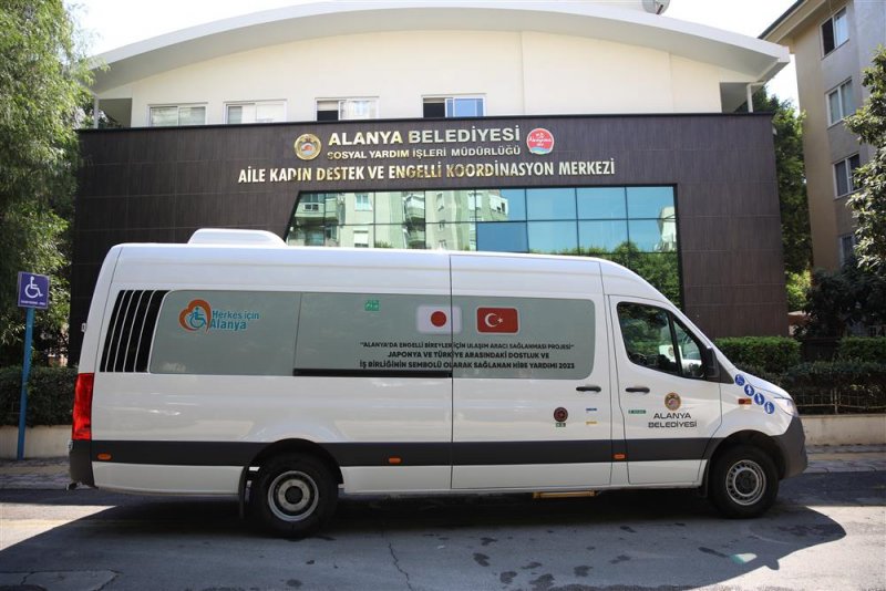 Japonya ile yapılan hibe programı ile alanya belediyesi’ne 2 engelli aracı kazandırıldı başkan yücel: hibe yolu ile belediyemiz kazandırdığımız araçlar engelli vatandaşlarımıza hayırlı olsun