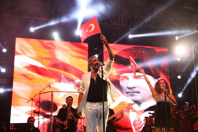 Mahmutlar’da hakan altun rüzgarı esti - başkan yücel: hep birlikte güzel günlere birlikte yürüyeceğiz