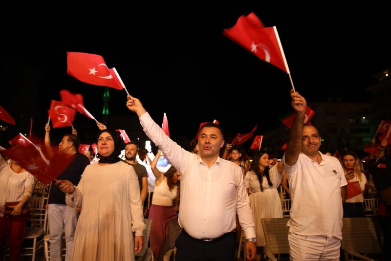Mahmutlar’da hakan altun rüzgarı esti - başkan yücel: hep birlikte güzel günlere birlikte yürüyeceğiz