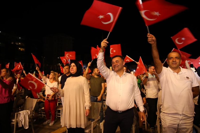 Mahmutlar’da hakan altun rüzgarı esti - başkan yücel: hep birlikte güzel günlere birlikte yürüyeceğiz