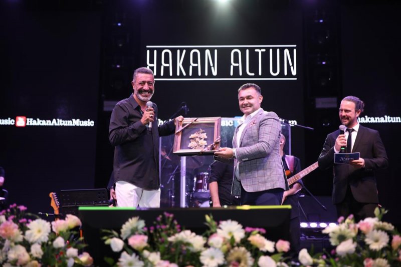 Mahmutlar’da hakan altun rüzgarı esti - başkan yücel: hep birlikte güzel günlere birlikte yürüyeceğiz