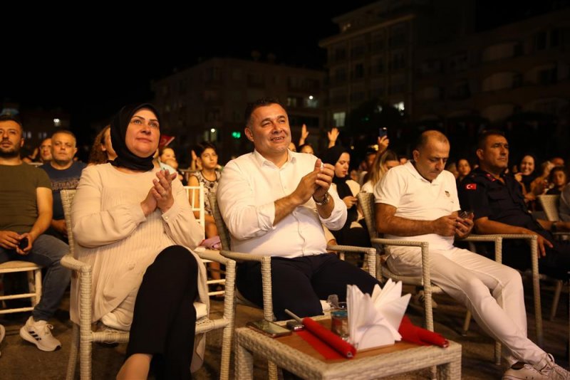 Mahmutlar’da hakan altun rüzgarı esti - başkan yücel: hep birlikte güzel günlere birlikte yürüyeceğiz
