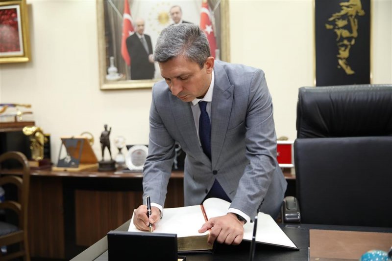 Vali hulusi şahin’den alanya belediyesi’ne ziyaret