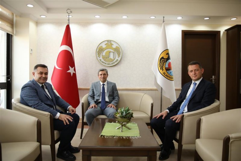 Vali hulusi şahin’den alanya belediyesi’ne ziyaret